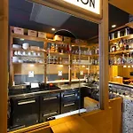 Oh La La ! Hotel Bar Paris Bastille