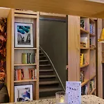 Oh La La ! Hotel Bar Paris Bastille