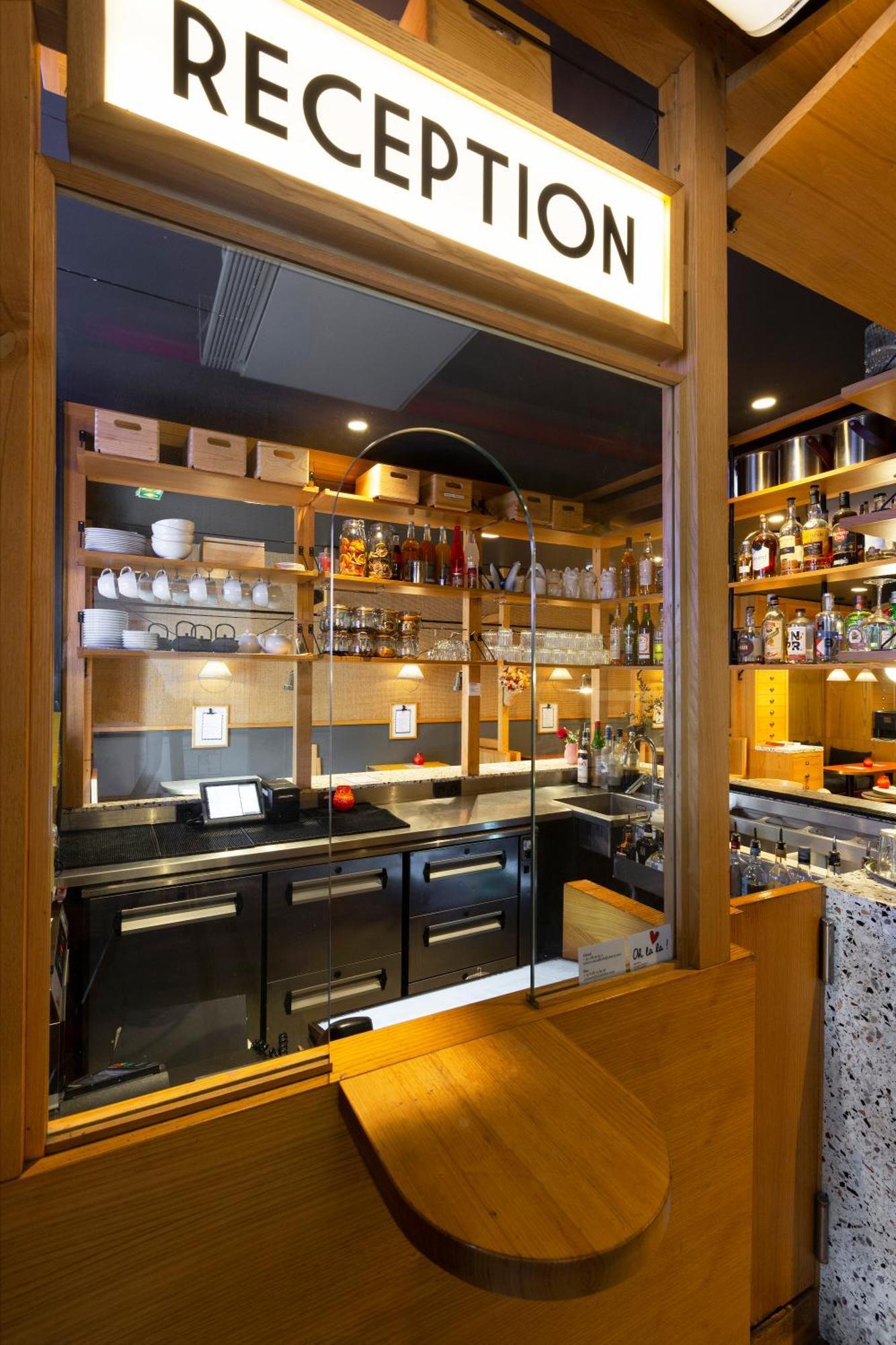 Oh La La ! Bar Bastille 3* Parigi